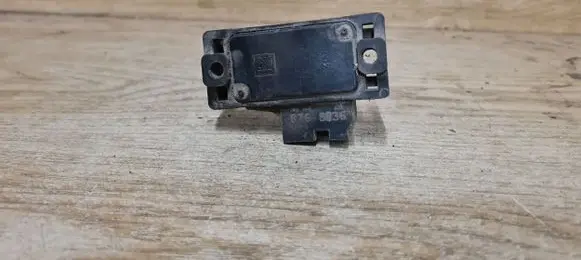 Volvo S40, V40 Air pressure sensor 8768036