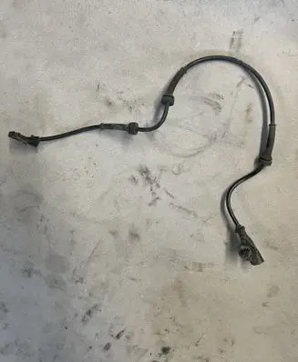 Renault Modus ABS brake wheel speed sensor 8200419177