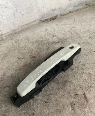 Nissan Quest Front door exterior handle