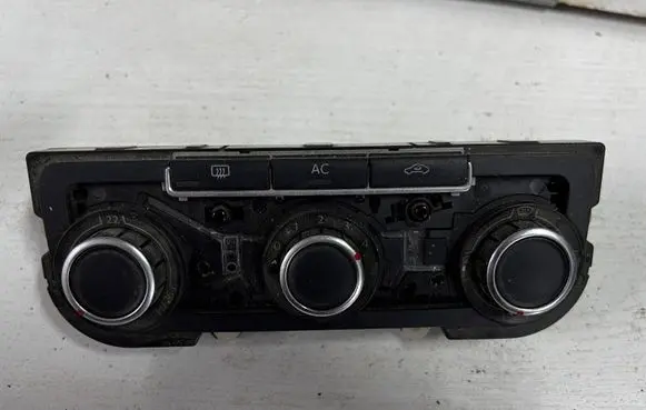 Volkswagen Golf VI Climate control unit 3C8907336H 5HB00975110