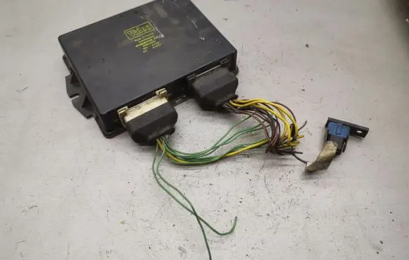 Citroen XM Gearbox control unit/module 73807802