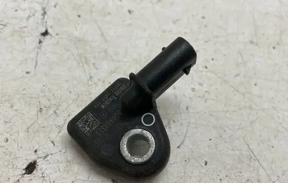 Volkswagen PASSAT B8 Airbag deployment crash/impact sensor 3Q0959351