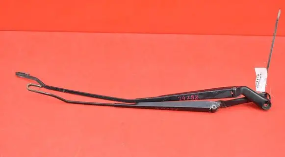 Skoda Octavia Mk1 (1U) Front wiper blade arm 1U1955409
