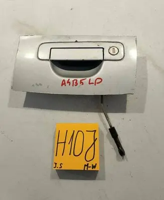 Audi A4 S4 B5 8D Front door exterior handle 