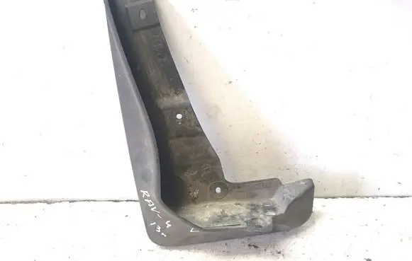 Toyota RAV 4 (XA40) Front mudguard 76622YY080A