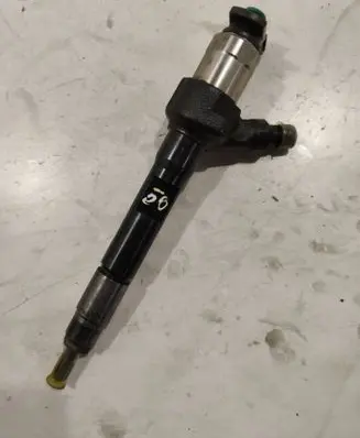 Fuel injector