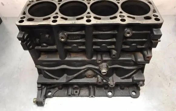 Audi A4 S4 B6 8E 8H Engine block 03G021 BLB