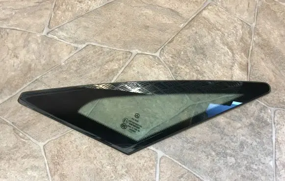 Mercedes-Benz E C207 W207 Rear side window 43R001565