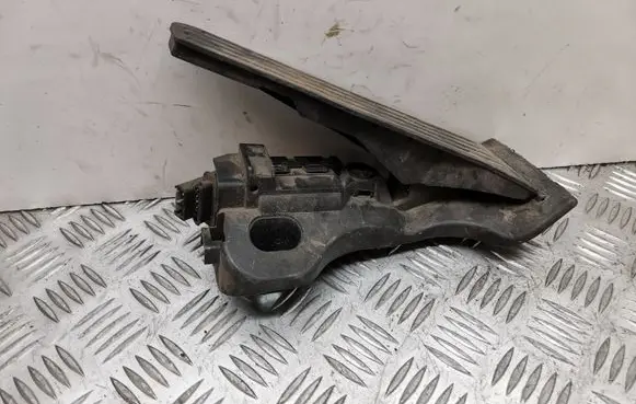 Volkswagen PASSAT B6 Accelerator throttle pedal 1K1721503L
