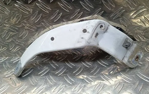 Citroen C4 II Picasso Fender mounting bracket 017242B01