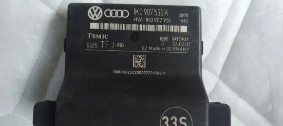 Audi A3 S3 8P Gateway control module 1K0907530K