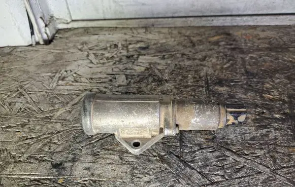 Ford Sierra Idle control valve (regulator) 87TF9F715CA