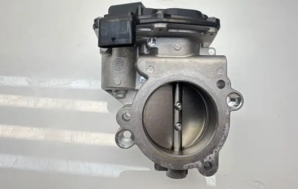 Volvo XC40 Throttle valve 31459143