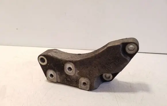 Audi Q3 8U Gearbox mounting bracket 5N0199117A