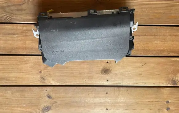 Toyota RAV 4 (XA50) Knee airbag TG17D02001