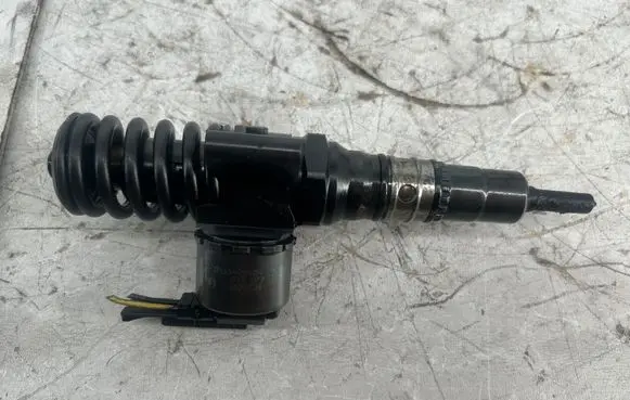 Skoda Superb B6 (3T) Fuel injector 0414720404 03G130073G