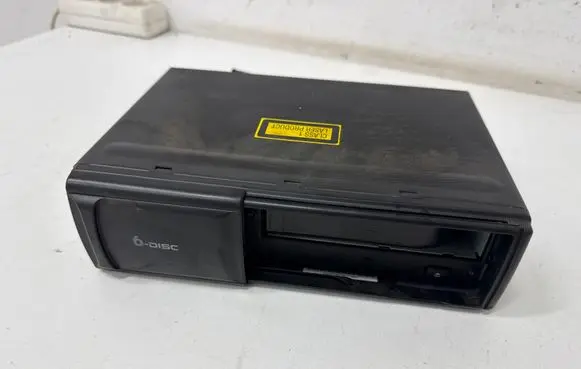 Volkswagen Touareg I CD/DVD changer 1J6035111