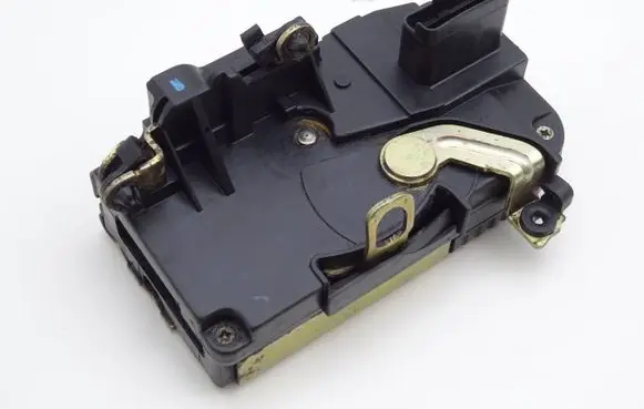 Peugeot 206 Front door lock 