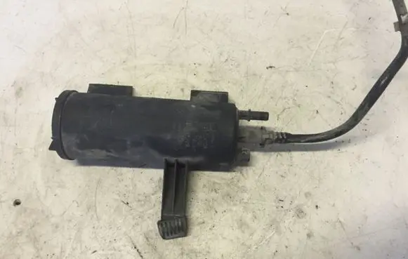 BMW 6 E63 E64 Active carbon filter fuel vapour canister 6761049