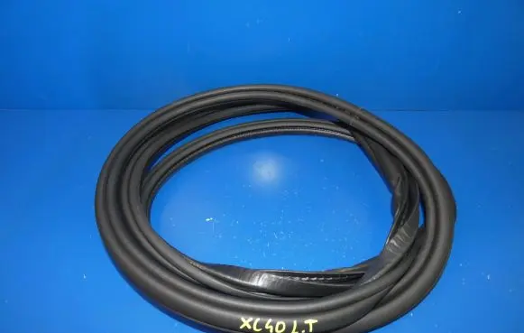 Volvo XC40 Rubber seal rear door XC401T