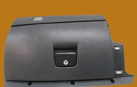 Volvo V50 Glove box 8626141