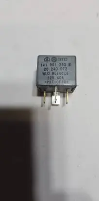 Volkswagen PASSAT B6 Other relay 141951253B