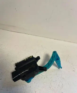 Volkswagen Golf V Air flap motor/actuator 1K1907511E 0132801343 983387XE