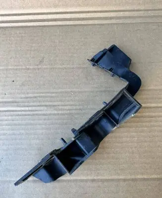 Audi A4 S4 B9 Fender mounting bracket 8W0807284F
