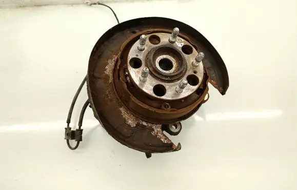 Hyundai Tucson JM Rear wheel hub 