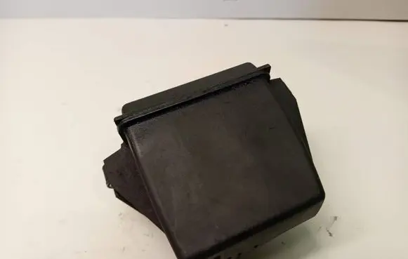 Vacuum air tank