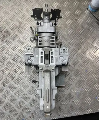 Infiniti M30 Steering wheel axle 