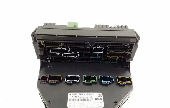 Mercedes-Benz E W212 Fuse module A2129009225