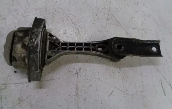 Volkswagen Golf IV Gearbox mounting bracket 
