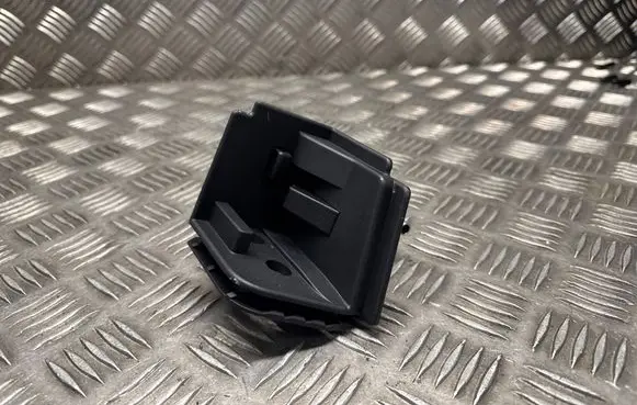 BMW X5 G05 Parcel shelf load cover mount bracket 9818022238 8022238