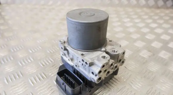 Toyota RAV 4 (XA40) ABS Pump 4454042312 8954142582