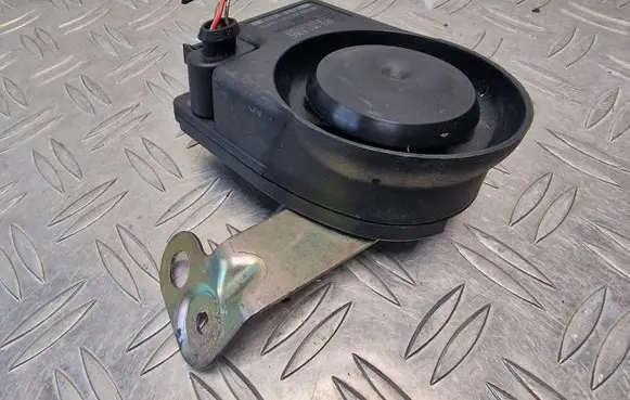 Audi A4 S4 B8 8K Alarm system siren 1K0951605C