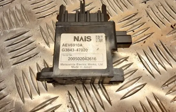 Toyota Prius (XW20) Charging relay AEV6910A G384347020