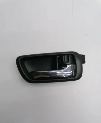 Toyota Corolla Verso E121 Front door interior handle 692050F010