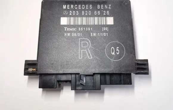 Mercedes-Benz C W203 Door control unit/module 2038206626