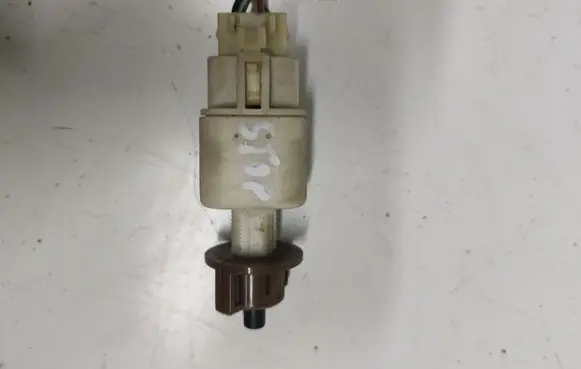 Toyota Avensis T250 Brake pedal sensor switch