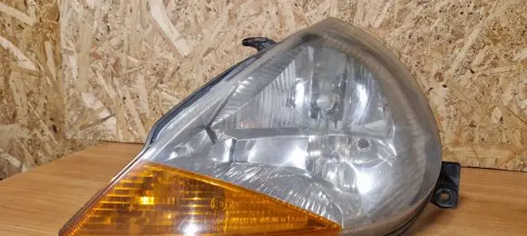 Ford Ka Headlight/headlamp 04hcr