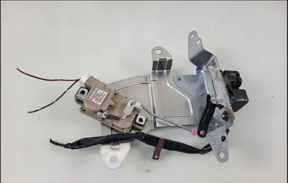 Nissan Pathfinder R51 Tailgate window lock/catch/latch 905504X00A