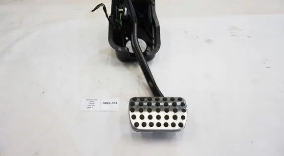 Mercedes-Benz GLC X253 C253 Pedal assembly A2052920415