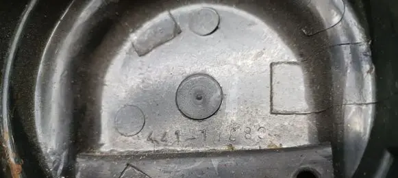 Headlight/headlamp dust cover