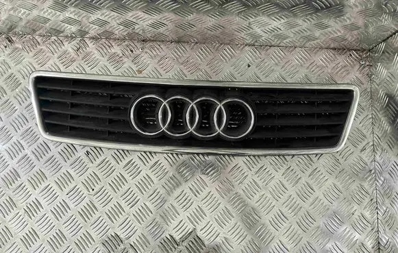 Audi A6 S6 C5 4B Front bumper upper radiator grill 4B0853651A