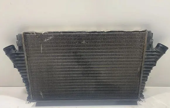 Opel Signum Intercooler radiator 13136681