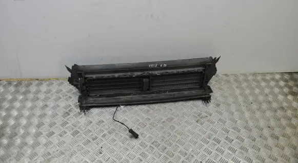 Opel Insignia B Front grill 39078059
