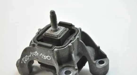 Mini Cooper Countryman R60 Engine mount bracket 6784355