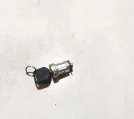 Ford Mondeo MK II Front door lock (next to the handle) 