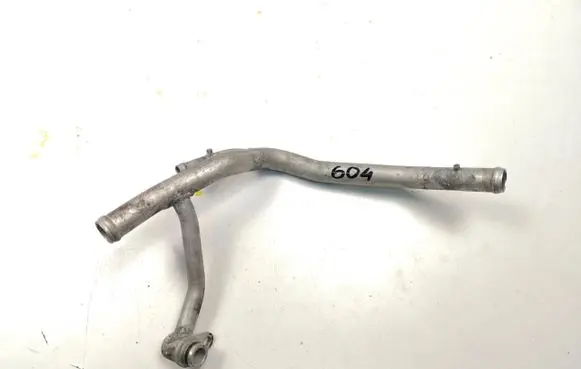 Land Rover Discovery 5 Engine coolant pipe/hose 079121085N
